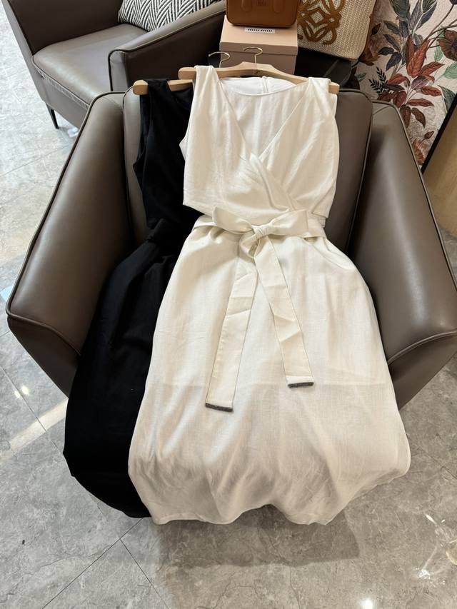 Lz026#新款连衣裙 Bc 亚麻无袖v领设计 链条腰带 连衣裙 黑色 白色 Sml