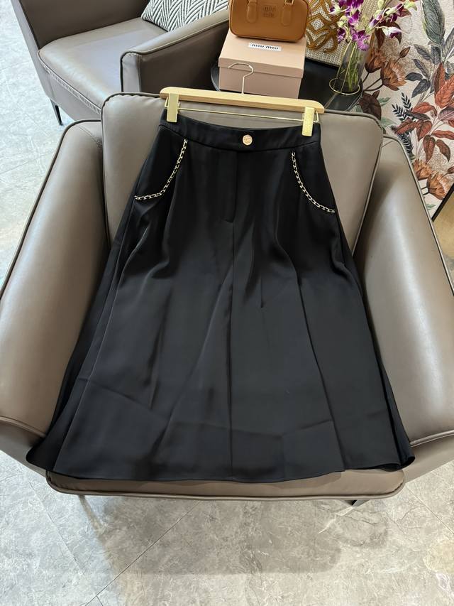 Xh023#新款半裙 Chanel 金色链条 显瘦黑色 长半裙 Sml