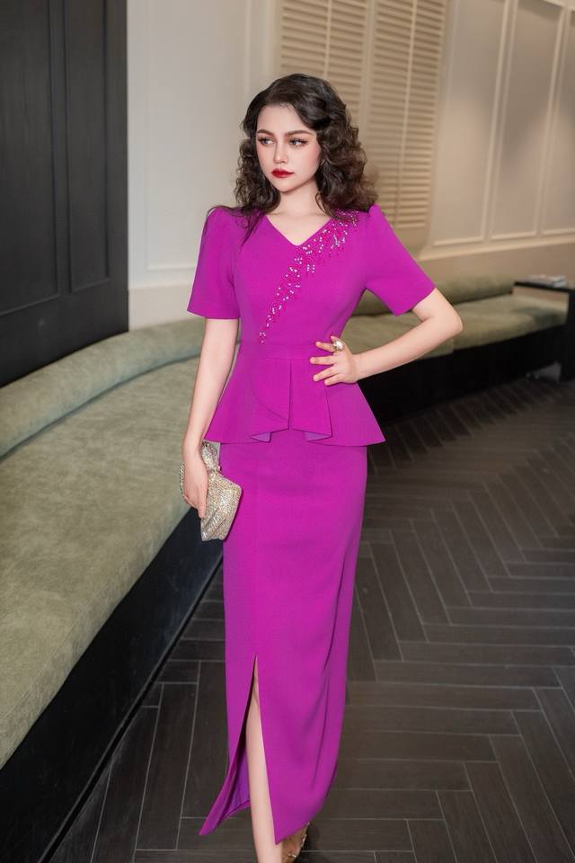 新款钉珠连衣裙 品牌：原创设计师款 尺码：S-Xxxl 颜色：红色，紫色