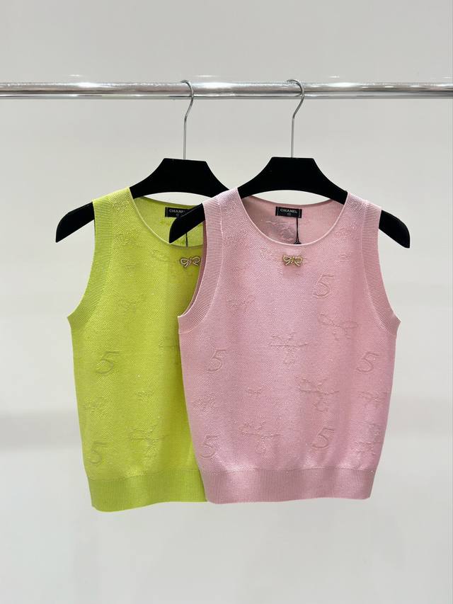 Chan小香 春夏新款 蝴蝶数字5提花针织背心，颜色：绿色 粉色，尺码：36.38.40。