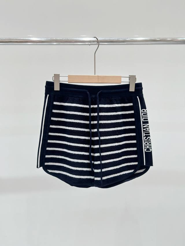 Dio春夏新款 条纹侧边logo针织短裤，颜色：宝蓝，尺码：36.38.40。