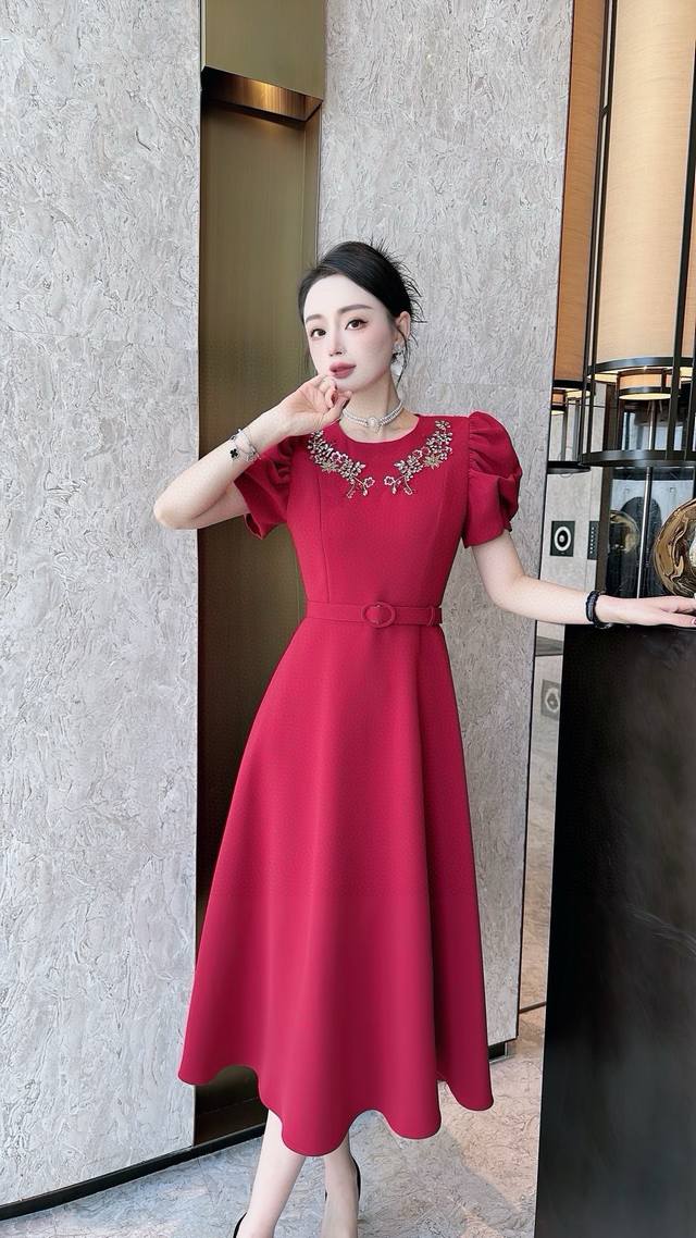 反单出钉珠连衣裙 品牌：原创设计款 颜色：红色，粉色 尺码：S-Xxxl