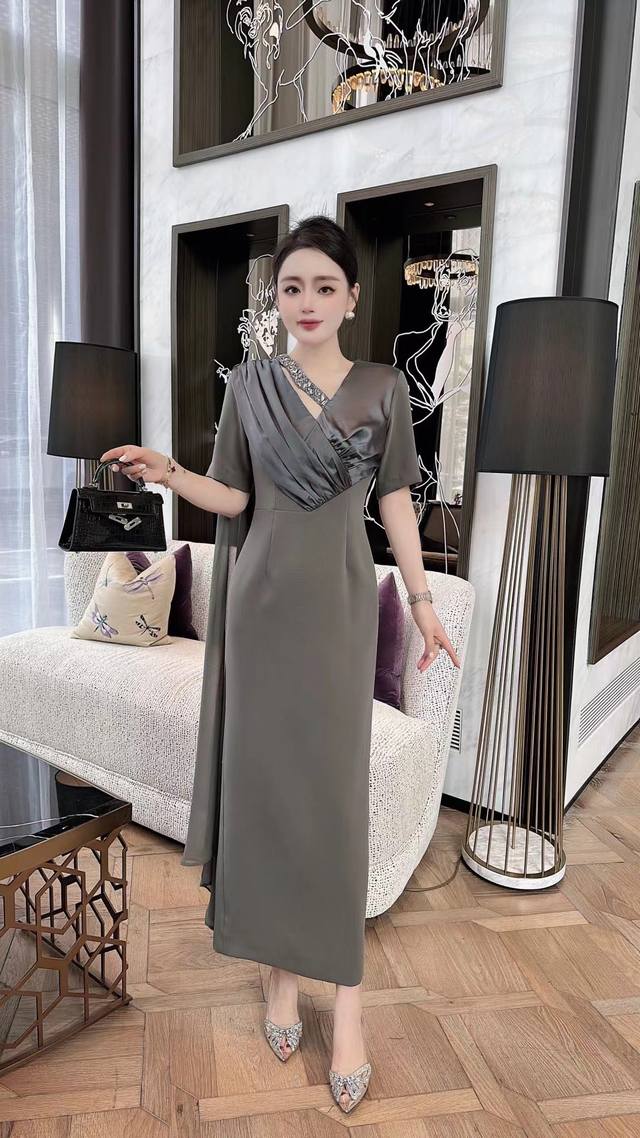 夏季新款连衣裙 品牌：土耳其系列 工艺：钉珠 颜色： 梅红 灰色 码数：S～Xxxl