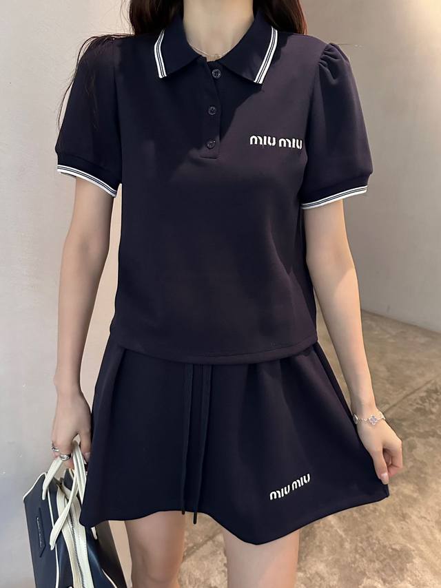 Miumi* 24Ss夏季新款 衫半裙套装 字母绣花装饰 版型好上身特别好看 时尚休闲款 两色三码sml