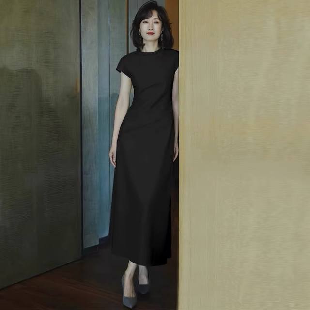 原版定制明星同款 优雅高级感 法式复古极简气质 修身显瘦小黑裙，Smlxl
