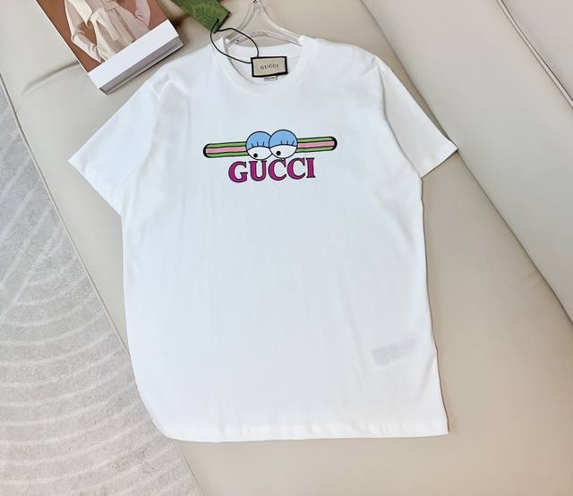 Guc**新款联名款卡通印花徽标logot-Shirt 定制纯棉面料 亲肤透气 采用印花工艺制作 图案趣味 时尚个性 洋气百搭 最高品质 欢迎对比 男女同款 白