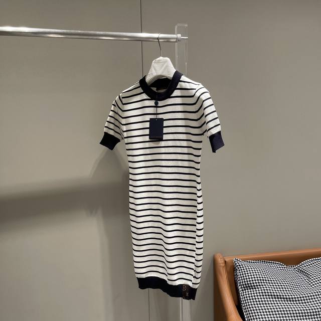 路易 24春夏新款航海系列条纹针织连衣裙 极简设计条纹 经典又时髦！一个色sml