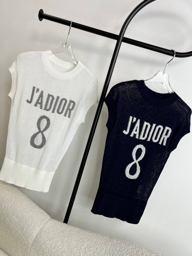 新款 ！Dio*，2024夏季新款！ J'A Dior数字8 字母提花飞袖针织， 面料舒适亲肤，透气性超好！ 两色，三码！