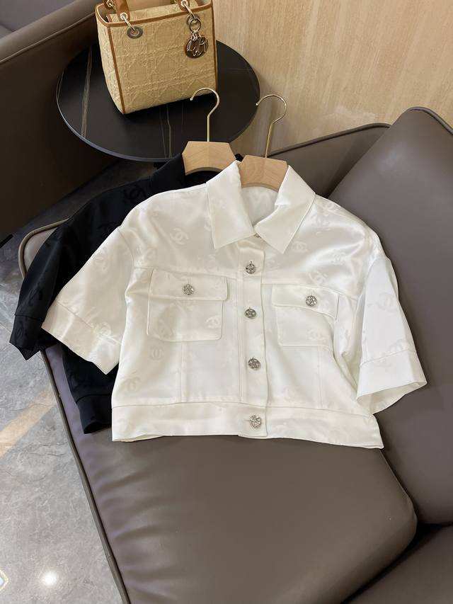 Xh24032#新款上衣 Chanel 真丝醋酸 暗纹提花双c 多扣短袖衬衫上衣 白色 Smlxl
