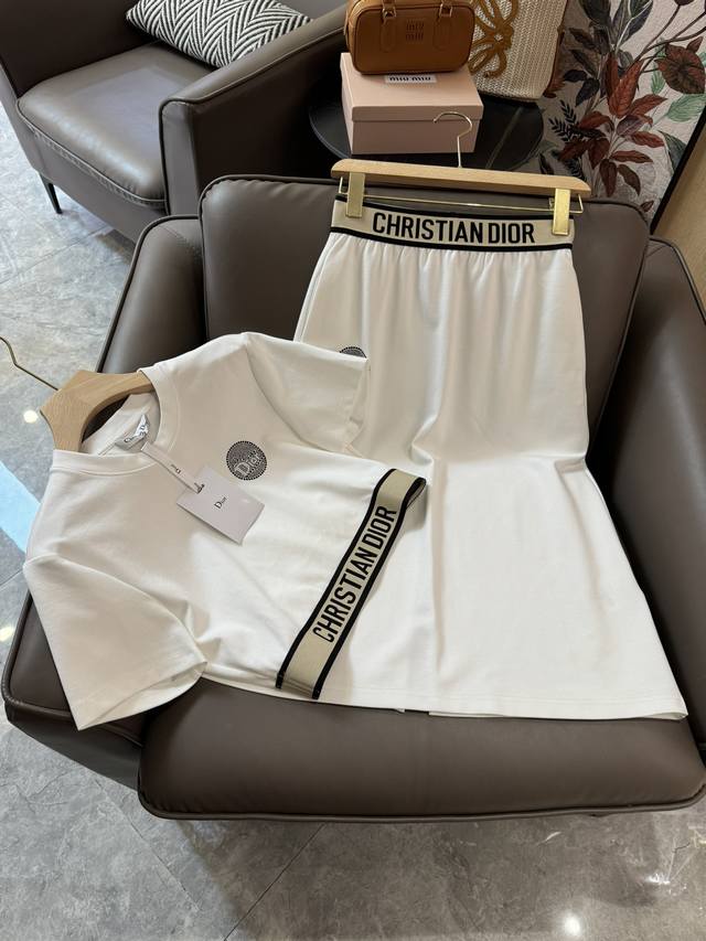 Mq24029#新款套装 Dior 字母刺绣短袖t恤半裙套装 黑色 白色 Sml