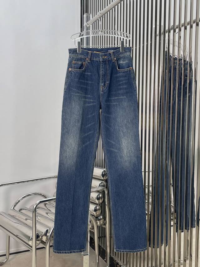 新款！最新slp 24New 经典洗水牛仔裤。法棍裤。尺码：Sml。