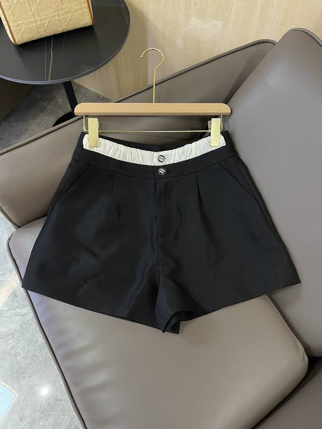 Qy001#新款短裤 Chanel 双扣 撞色设计腰 百搭短裤 白色 黑色 粉色 Smlxl