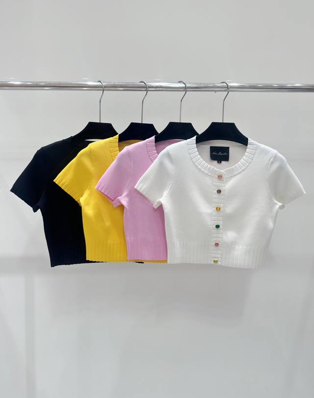 开衫 Nj春夏新款 彩色扣宝石链条针织套装，颜色： 白色 粉色 黄色 黑色，尺码：36.38.40。