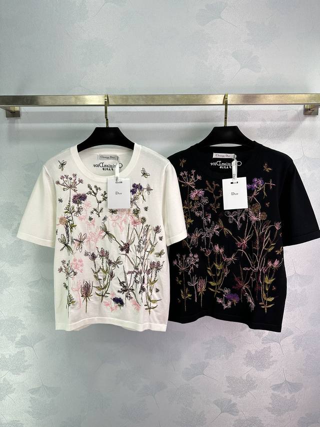 Dio*24新款刺绣上衣 衣身花卉刺绣提花精致 超薄针织休闲百搭 2色3码sml 。