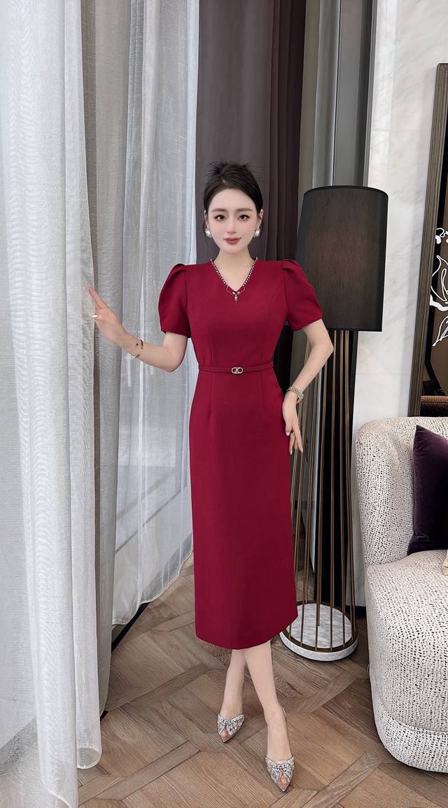 夏季新款连衣裙 工艺：钉珠 颜色：红色 紫色 码数：S～ L