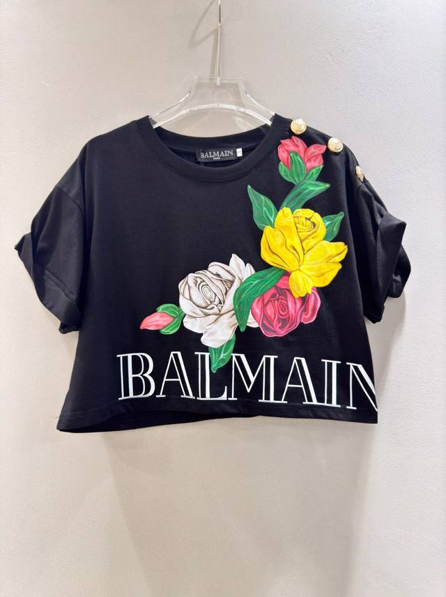 Balmain巴尔曼 24春夏新品女士花肩饰扣玫瑰印花圆领短袖t恤。Smlxl