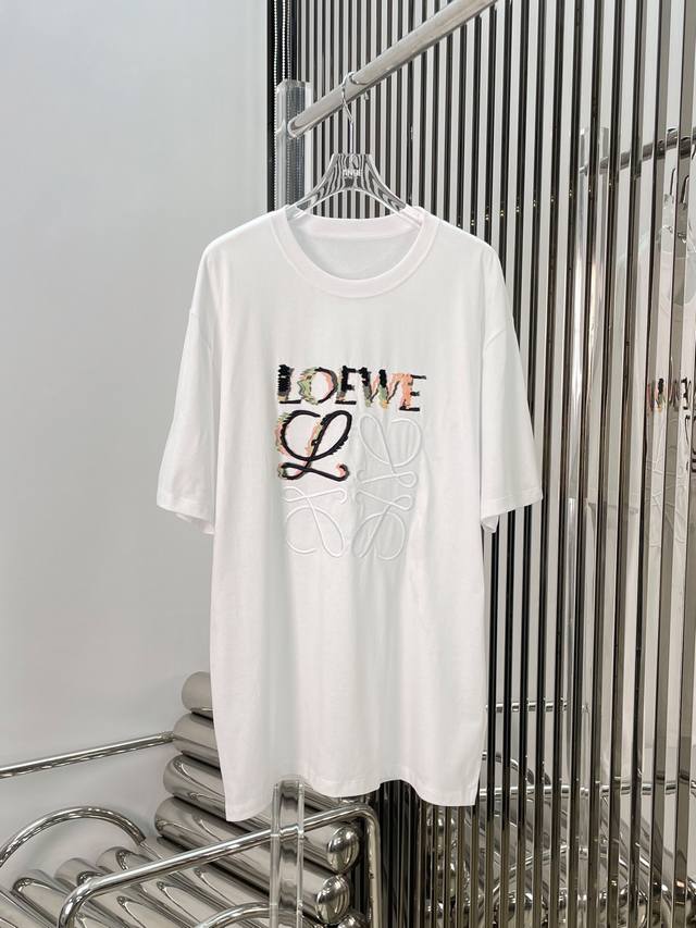 新款！最新loew 24New 立体刺绣渐变印花t恤。尺码：Sml。 。