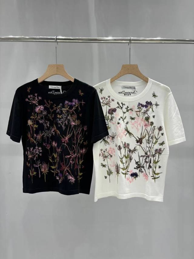 上新 Dior 24夏季新款 刺绣花朵图案针织短袖上衣 码数：36、38、40