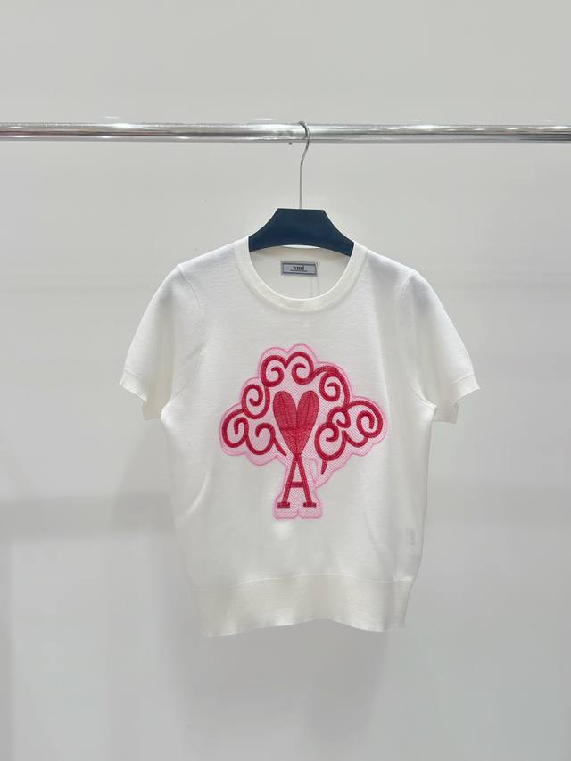 Ami家 春夏新款 字母logo刺绣针织短袖 颜色：白色 尺码：36.38.40