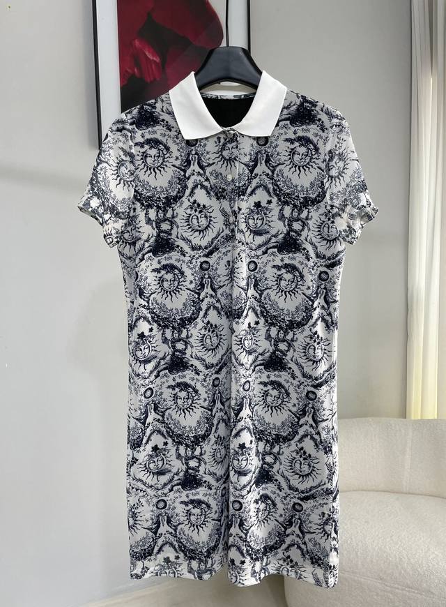 Cd新款太阳花印花系列网纱连衣裙，舒适简约出游首选单品。上身舒适柔软。 码数36-42码