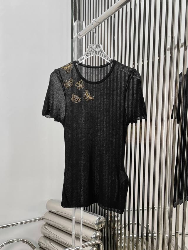 新款！最新 24New 刺绣蝴蝶短袖针织衫。尺码：Sml。
