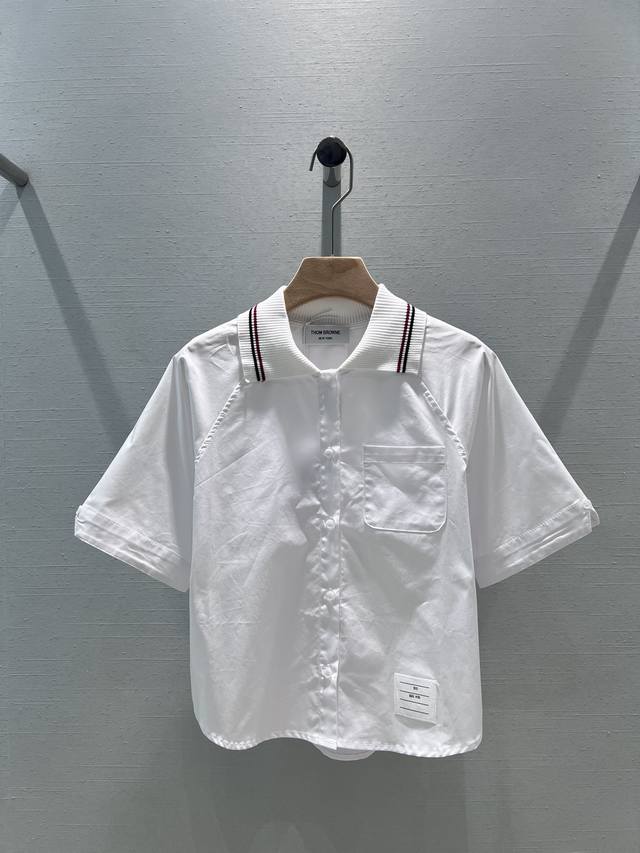 Thom Brown* 24Ss春夏新款 翻领拼接短袖衬衫 采用100%棉 贴身穿超舒服！手感柔和不失挺括度 细腻亲肤舒适度极佳！细节是设计的灵魂，版型上身立马