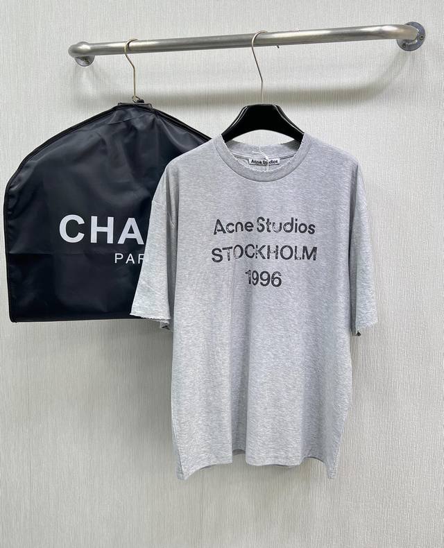 Acne Studios 做旧字母圆领t恤，明星同款acne Studios 来啦！咱们是原原品质的那种哈！！直接秒杀市面上所有的版本！！喷色工艺做到位！原原放