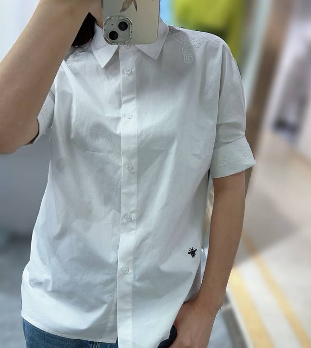 新款 Dio*24新款刺绣白衬衫 上身时髦简约 百搭实用显瘦 S M L Xl