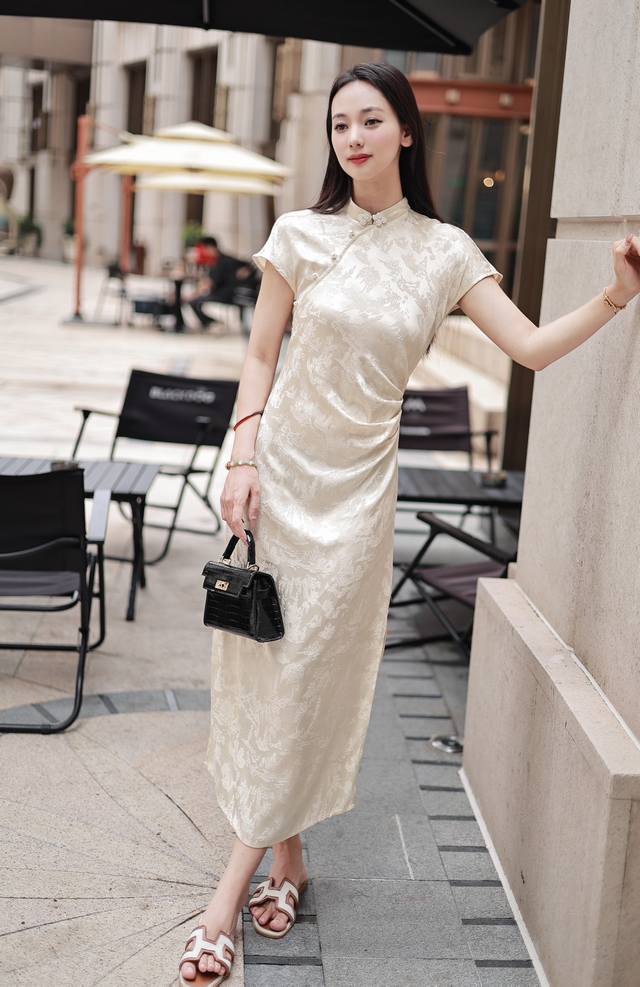 新中式旗袍，面料选用人丝提花 夏季新款收腰显瘦高端优雅气质国风改良连衣裙 2色4码s-X