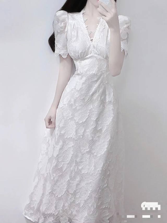 法式复古优雅白色剪花泡泡袖v领修身连衣裙smlxl