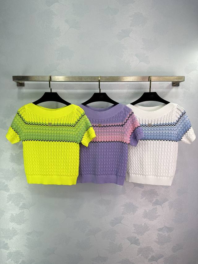 Chane*夏季新款彩色针织上衣，经典的彩虹拼色元素，夏季穿着清凉又舒适，活力感爆棚 3色3码sml。