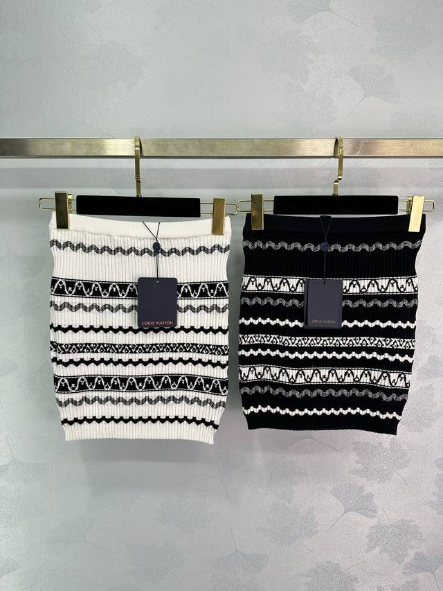 Louis Vuitto*新款条纹针织包裙定制纱线穿着舒适透气，质感柔软细腻舒服。 1色3码sml