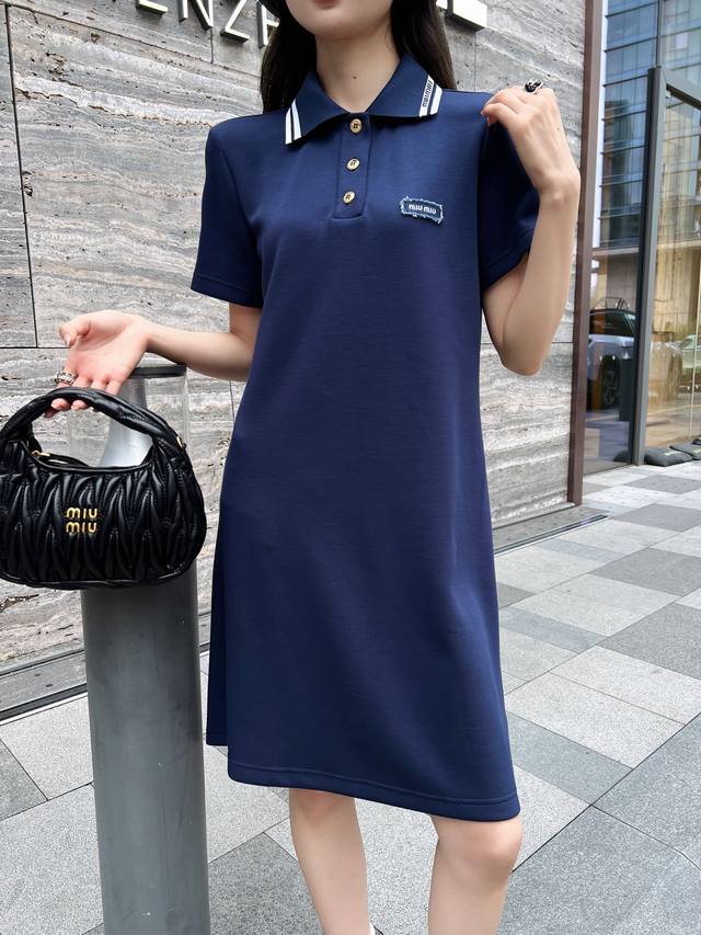 Miumi* 24Ss夏季新款polo裙 字母小标签装饰 版型好上身特别好看 时尚休闲款 单色三码sml