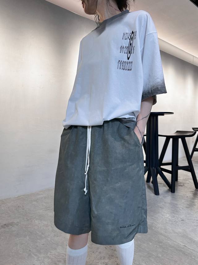 Rick Owens ｜新款短褲，天丝面料超薄透气垂顺满分，宽松阔腿版型松弛感拉满，腰部松紧可调节，下摆进口立体平纹刺绣设计，尺码sml