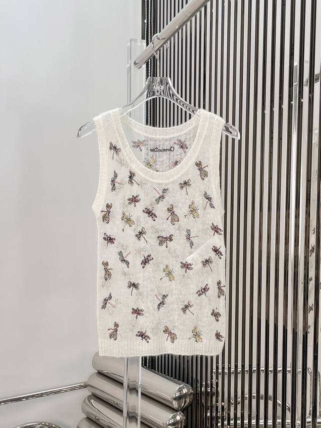 新款！最新 24New 蜻蜓刺绣针织开衫+背心。尺码：Sml。开衫 背心