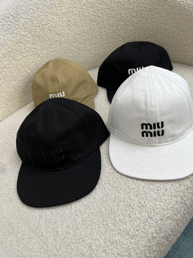 新款 ！Miumi*棒球帽，四色！
