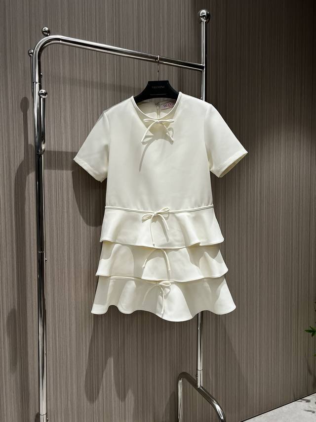 新款蝴蝶结装饰拼接多层蛋糕连衣裙甜美可爱 气质减龄黑色白色 Sml