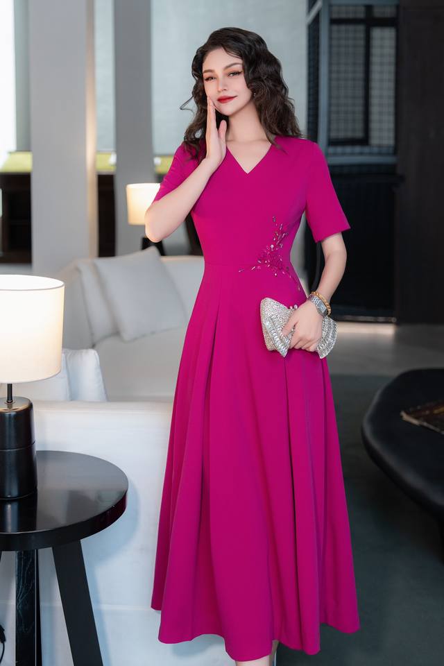连衣裙 夏季新款连衣裙 品牌：土耳其系列 颜色： 黑色 红色 码数：M～Xxxl