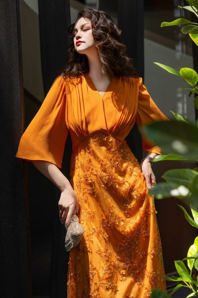 连衣裙 夏季新款连衣裙 品牌：土耳其系列 颜色： 橘色 玫红色 白色 码数：S～Xxxl