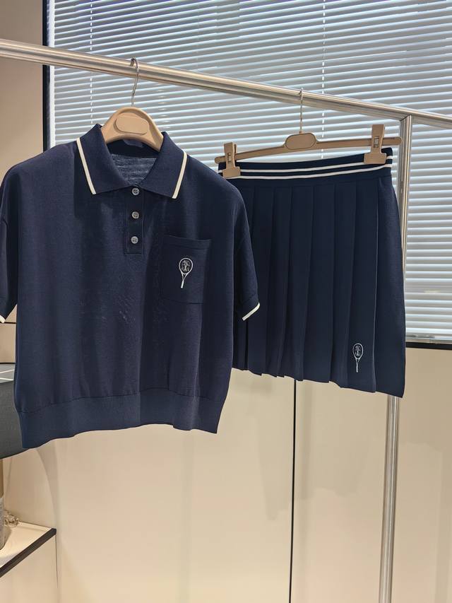 套 春夏新款golf风针织短袖衫＋压褶裙 码数：S-M-L 颜色：白色，湖蓝，藏青 16针超薄款