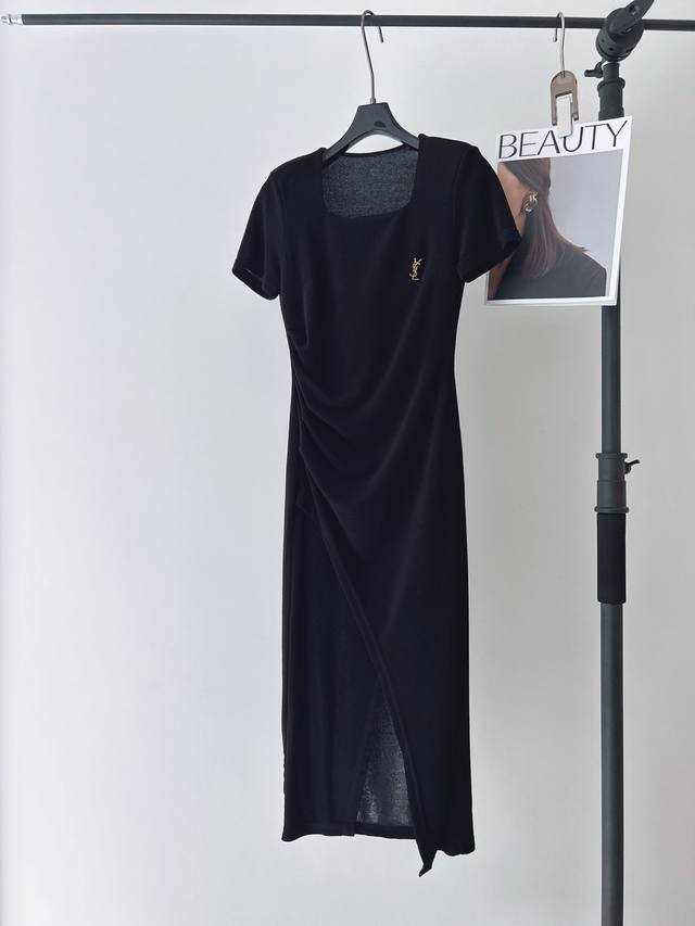 Ysl 2024夏季新款连衣裙，定制面料，面料柔软透气，弹力大，腰处特意做了压褶设计，完美遮住小肚子，超级藏肉，Sml