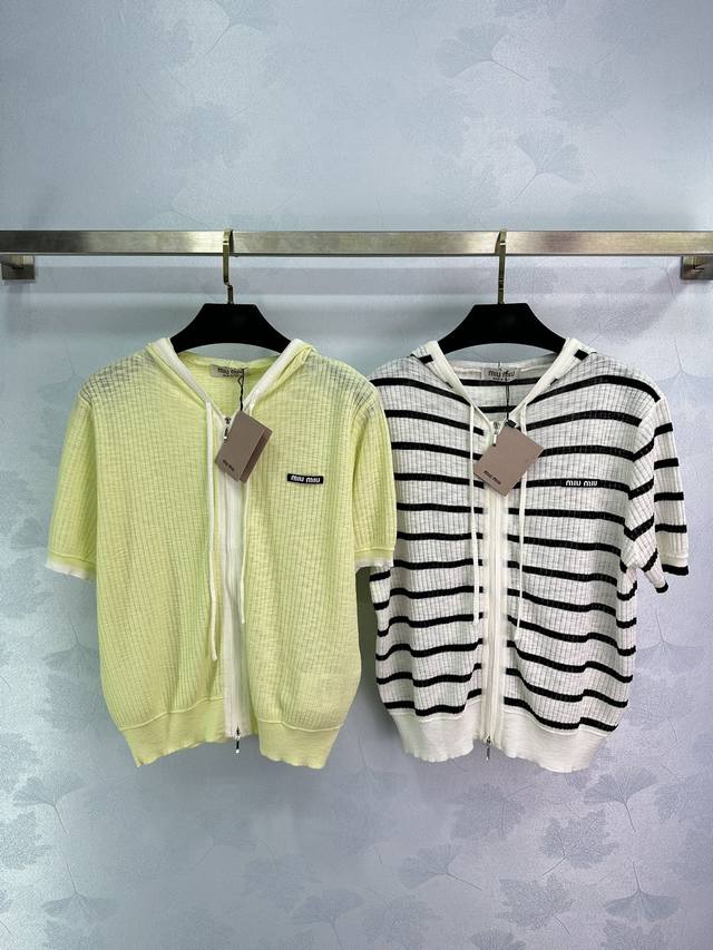 Miumi*夏季新款针织开衫 拼色设计凸显精致，名媛风，简约又高级，百搭又时髦的氛围感 2色3码sml。