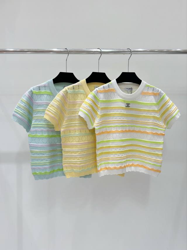 Ch家 春夏新款 条纹撞色针织圆领短袖 颜色：白色 淡黄 蓝绿 尺码：36.38.40